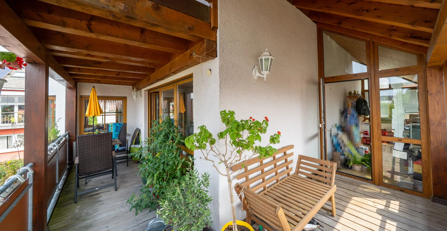 OG - Balkon und angegliederter Wintergarten