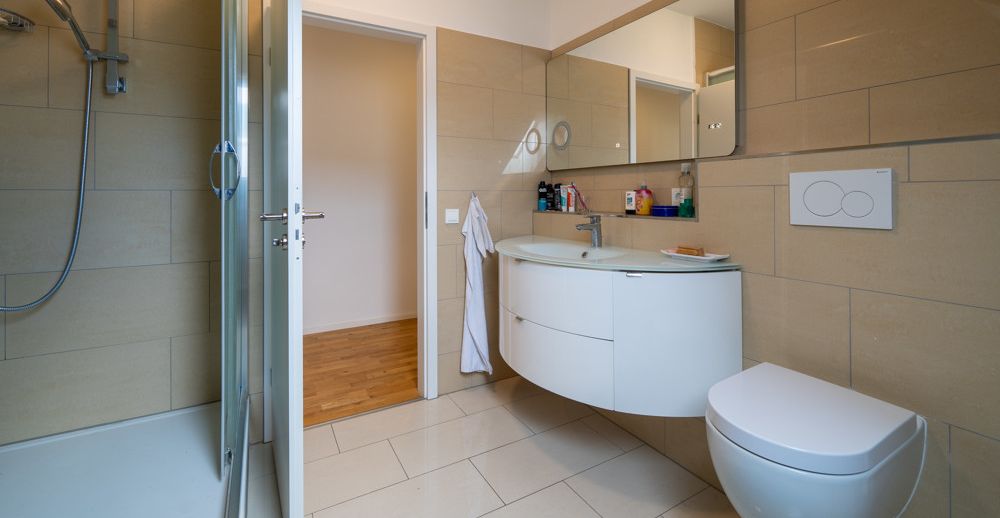 DG Bad 1 mit Dusche