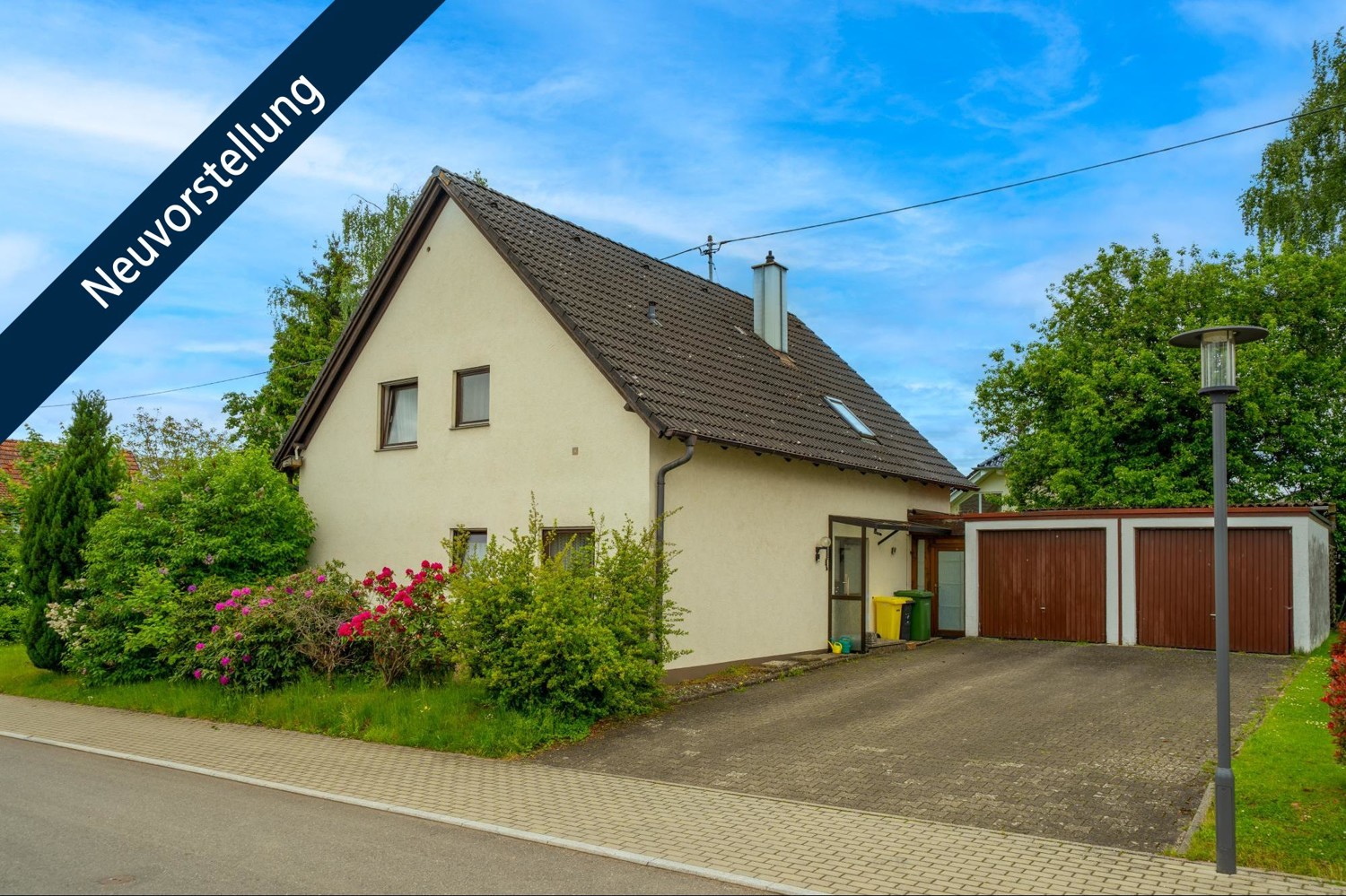Großzügiges Einfamilienhaus mit Wintergarten und großem Gartengrundstück