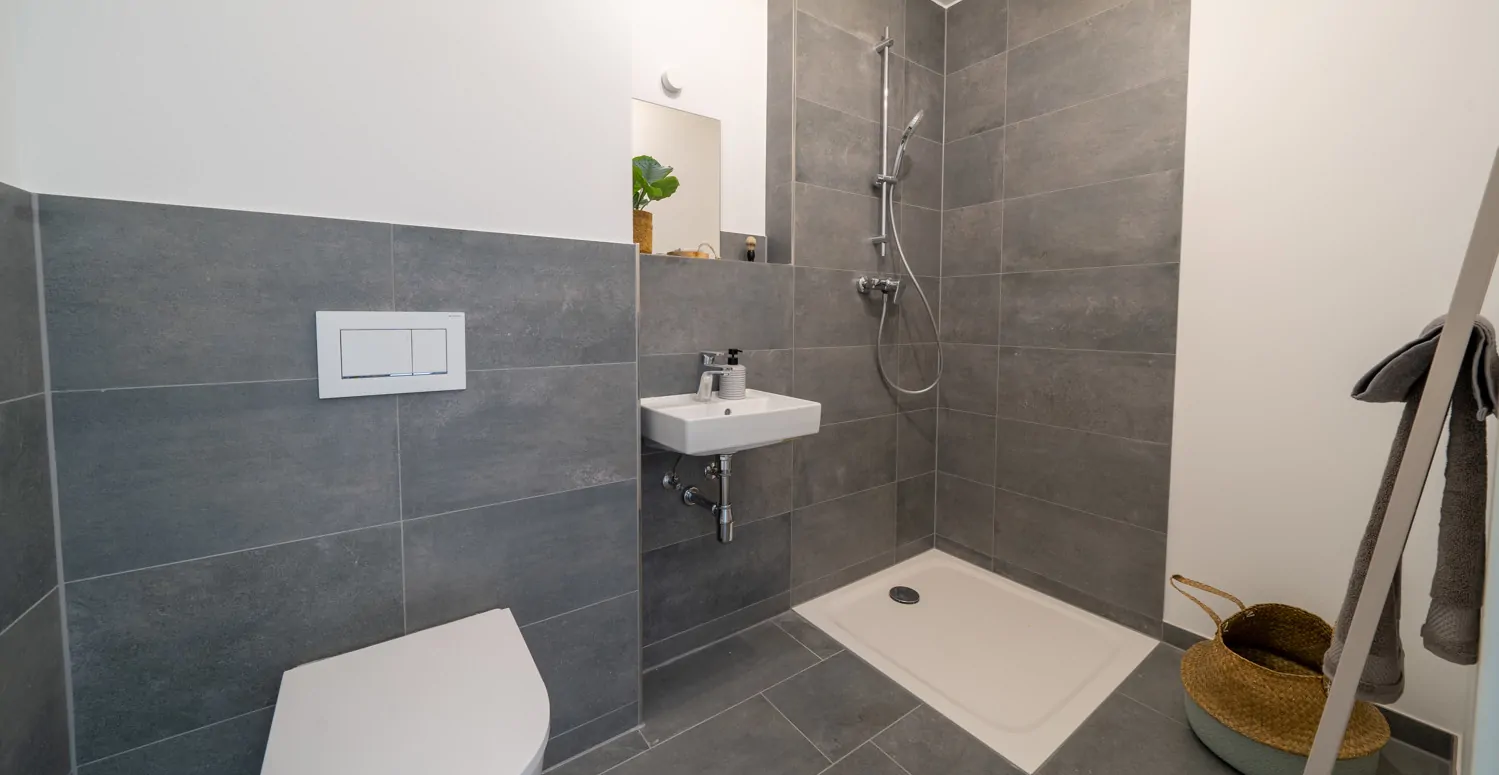 Musterwhg. Penthouse - 2. Bad mit Dusche