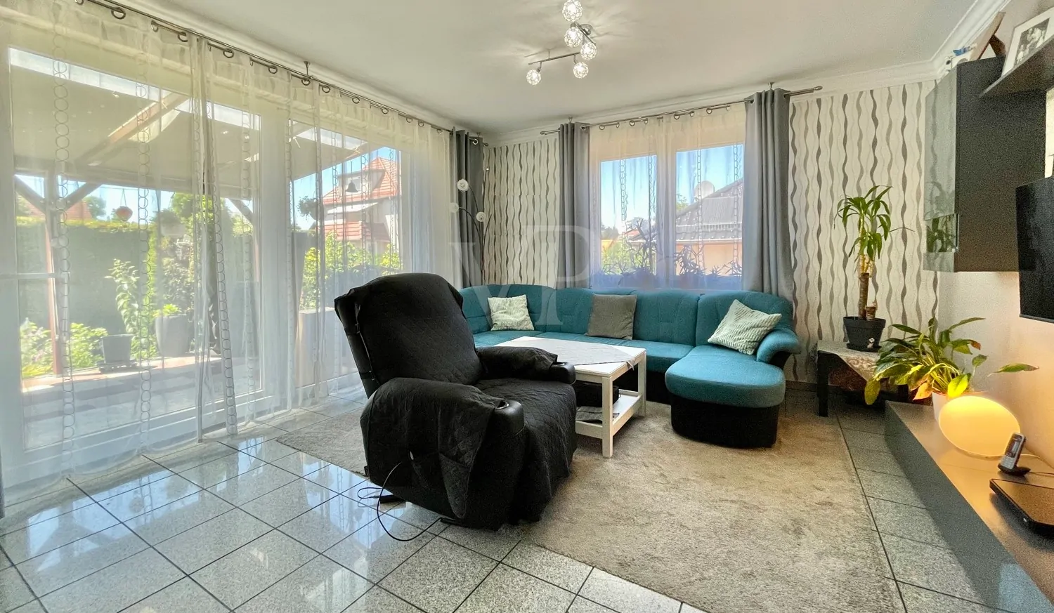 Wohnbereich mit Terrasse im EG