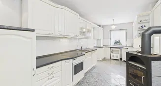 von_poll_real_estate_property_25068038_image_7