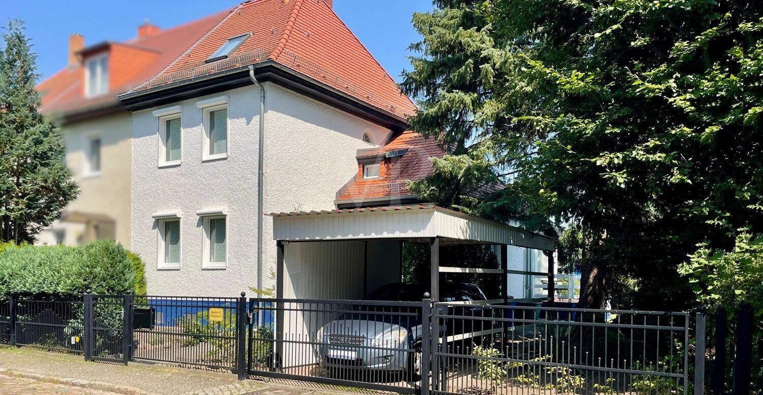 Straßenansicht