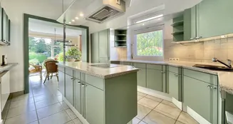 von_poll_real_estate_property_25068052_image_5