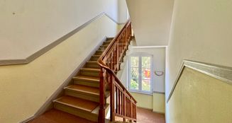 von_poll_real_estate_property_250680353OG_image_18