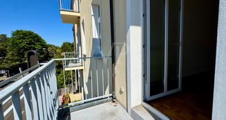 von_poll_real_estate_property_250680353OG_image_14