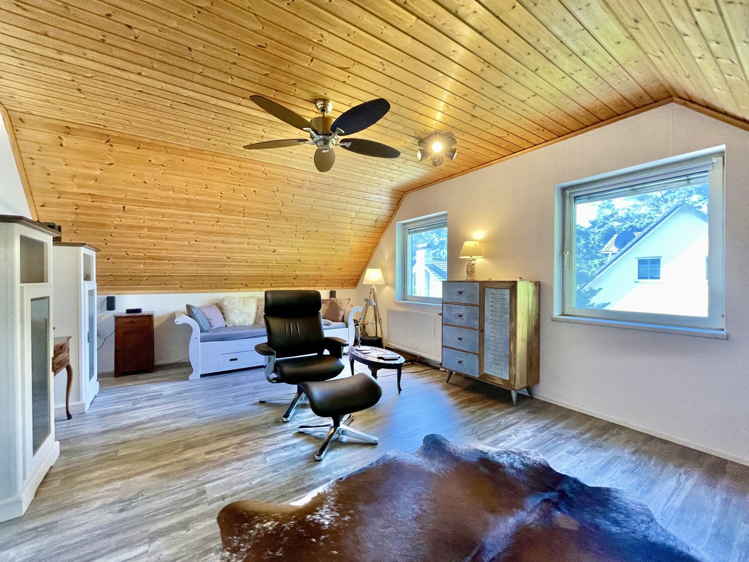 Zimmer l DG (teilbar)