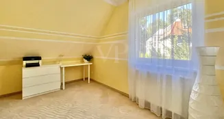 von_poll_real_estate_property_25068048_image_7