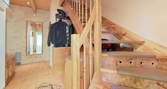 von_poll_real_estate_property_25068048_image_1