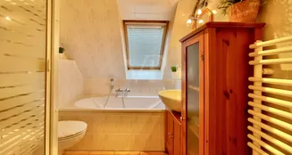 von_poll_real_estate_property_25068048_image_8