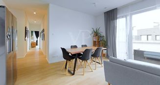 von_poll_real_estate_property_25068046_image_1