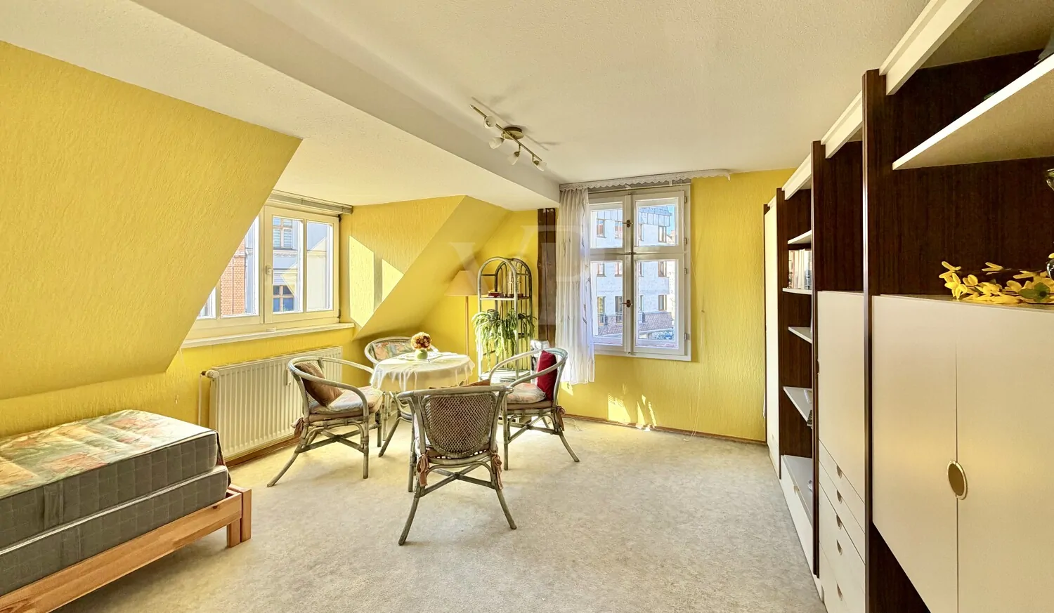 Wohnnung lll Zimmer ll DG