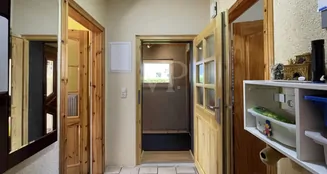 von_poll_real_estate_property_25068053_image_2