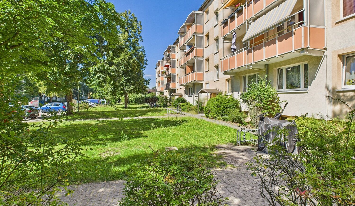 Straßenansicht