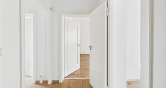 von_poll_real_estate_property_25068051_image_4