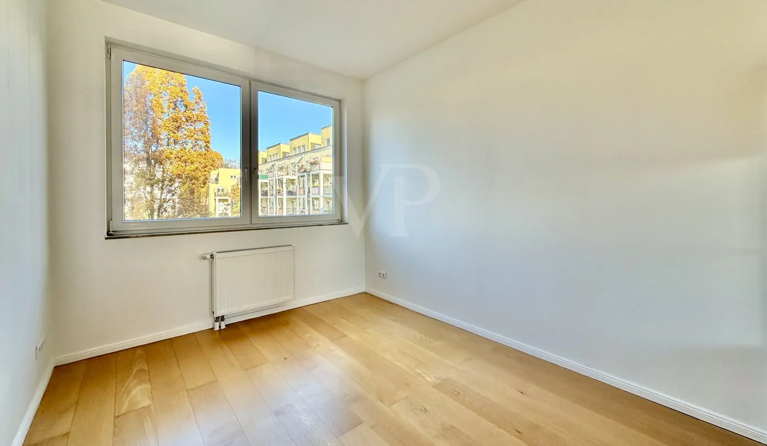 Schlafzimmer mit Ankleide