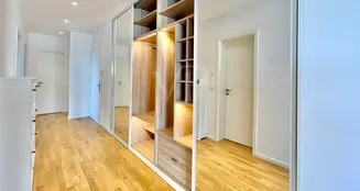 von_poll_real_estate_property_25068061WE42_image_1