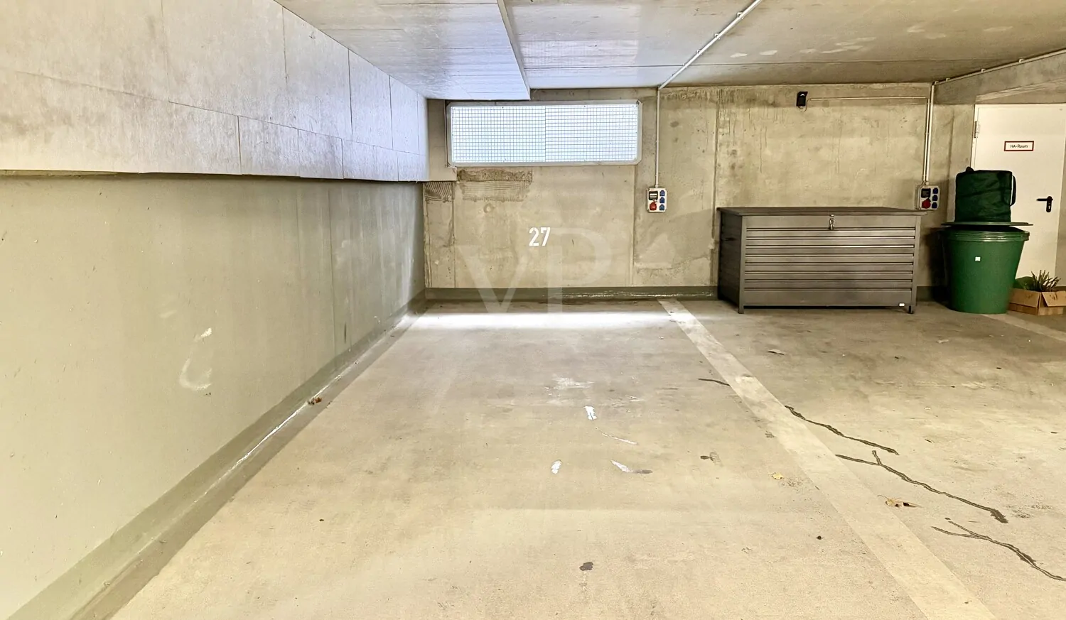 Tiefgaragenstellplatz