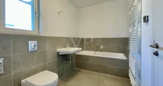 von_poll_real_estate_property_25068060WE41_image_7