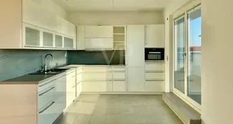 von_poll_real_estate_property_25068060WE41_image_3