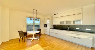 von_poll_real_estate_property_25068061WE42_image_19