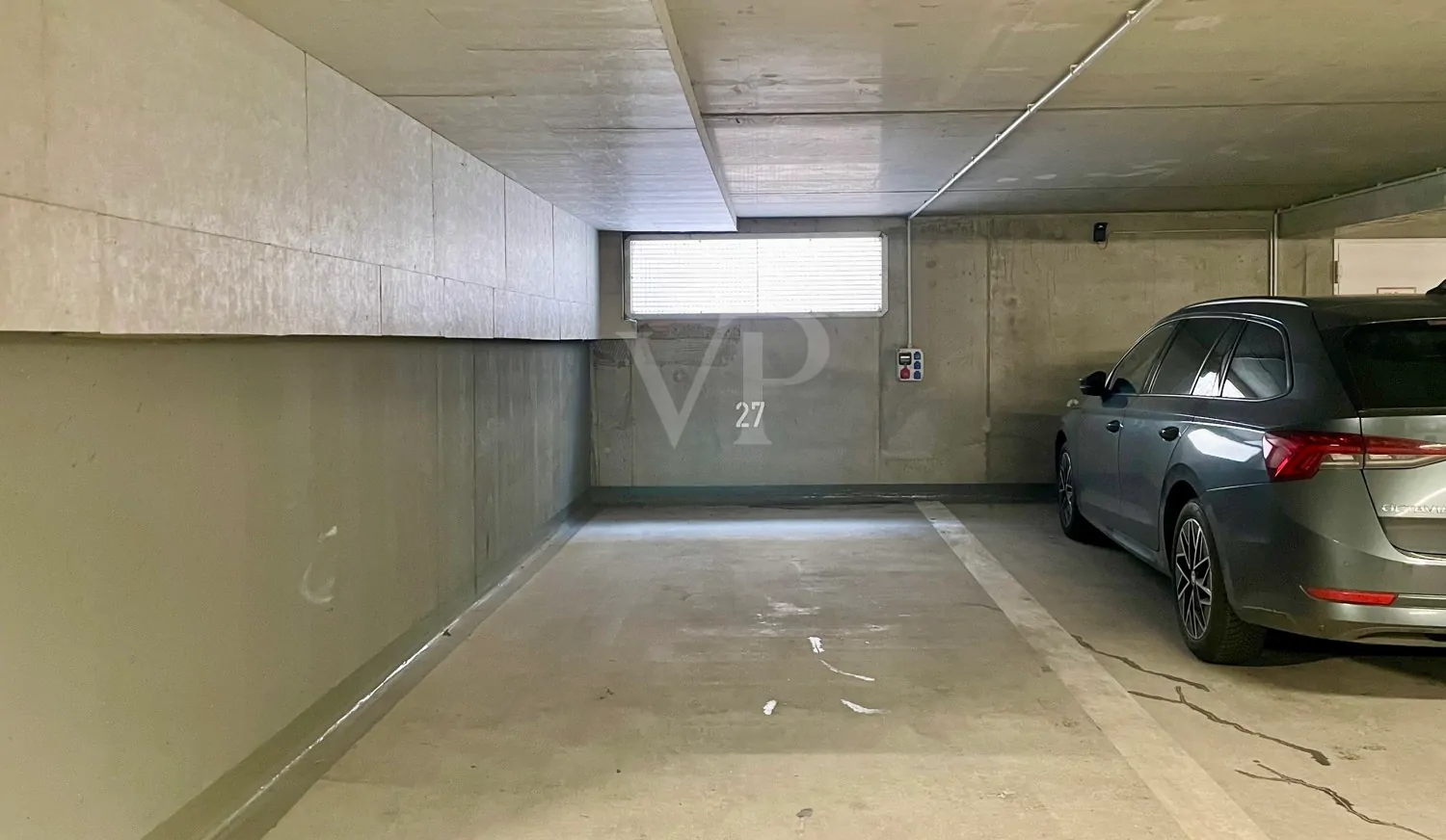 Tiefgaragenstellplatz