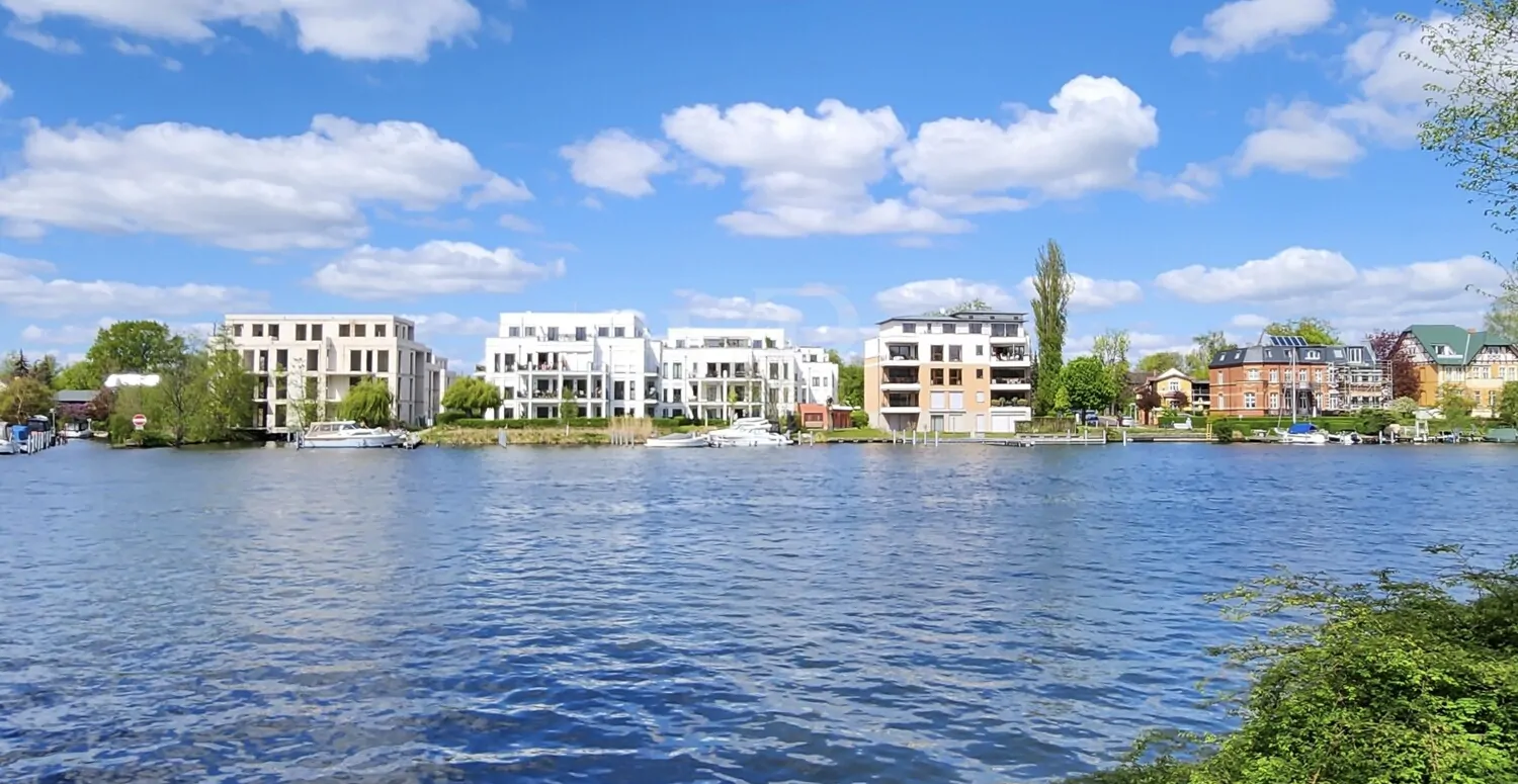 Blick vom anderen Ufer