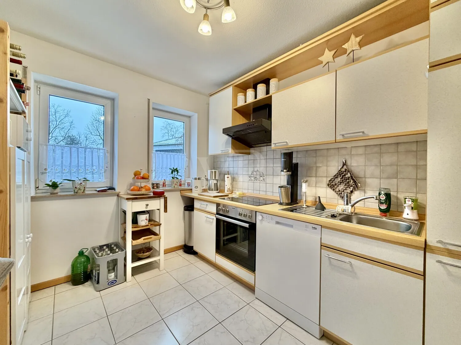 Küche Blick zum Fenster