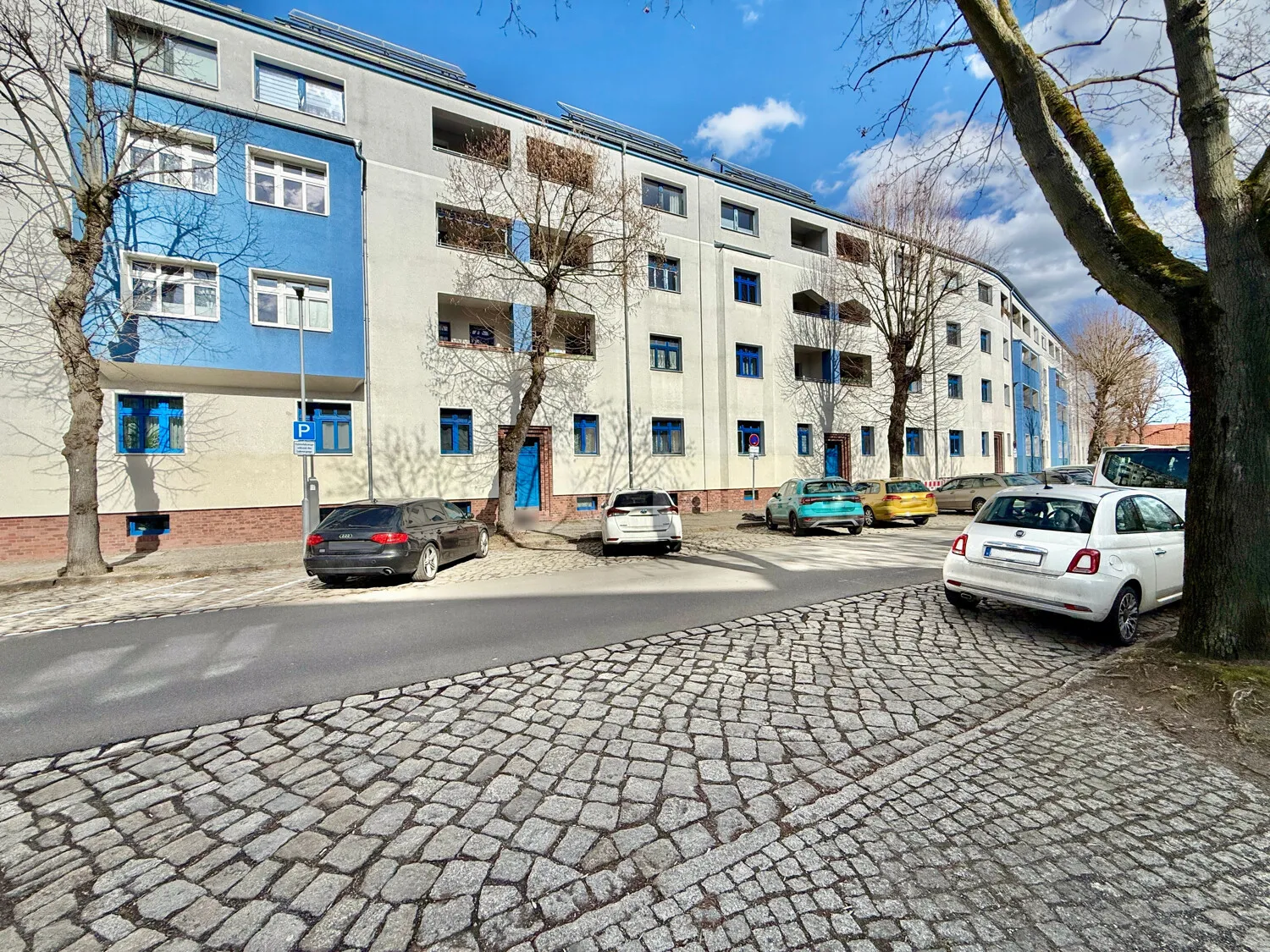 Straßenansicht