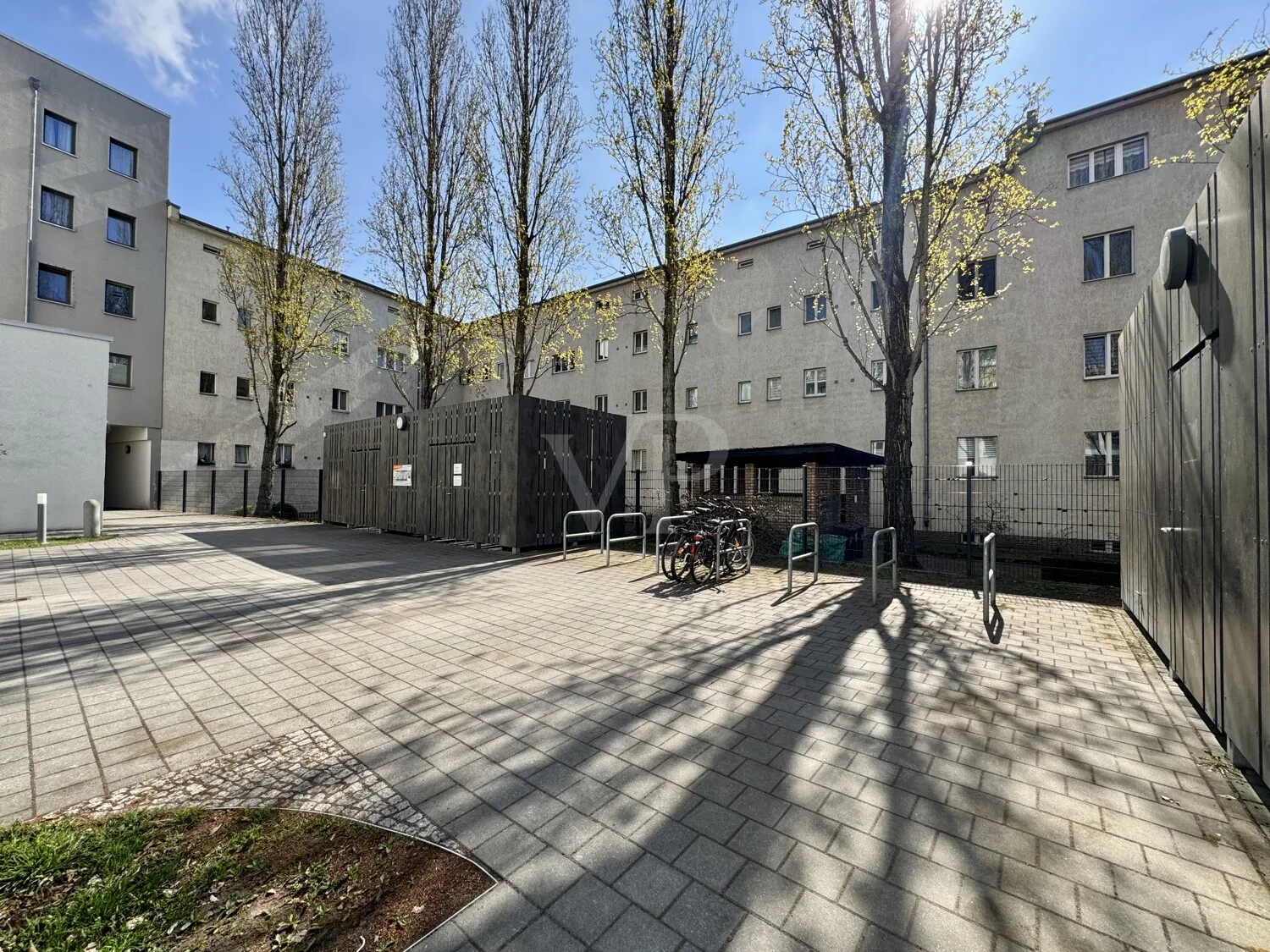 Innenhof mit Fahrradplatz