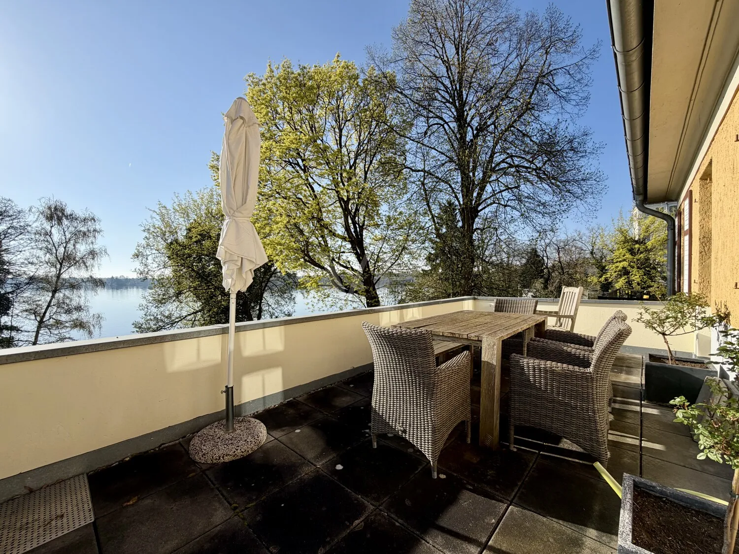 Balkon OG