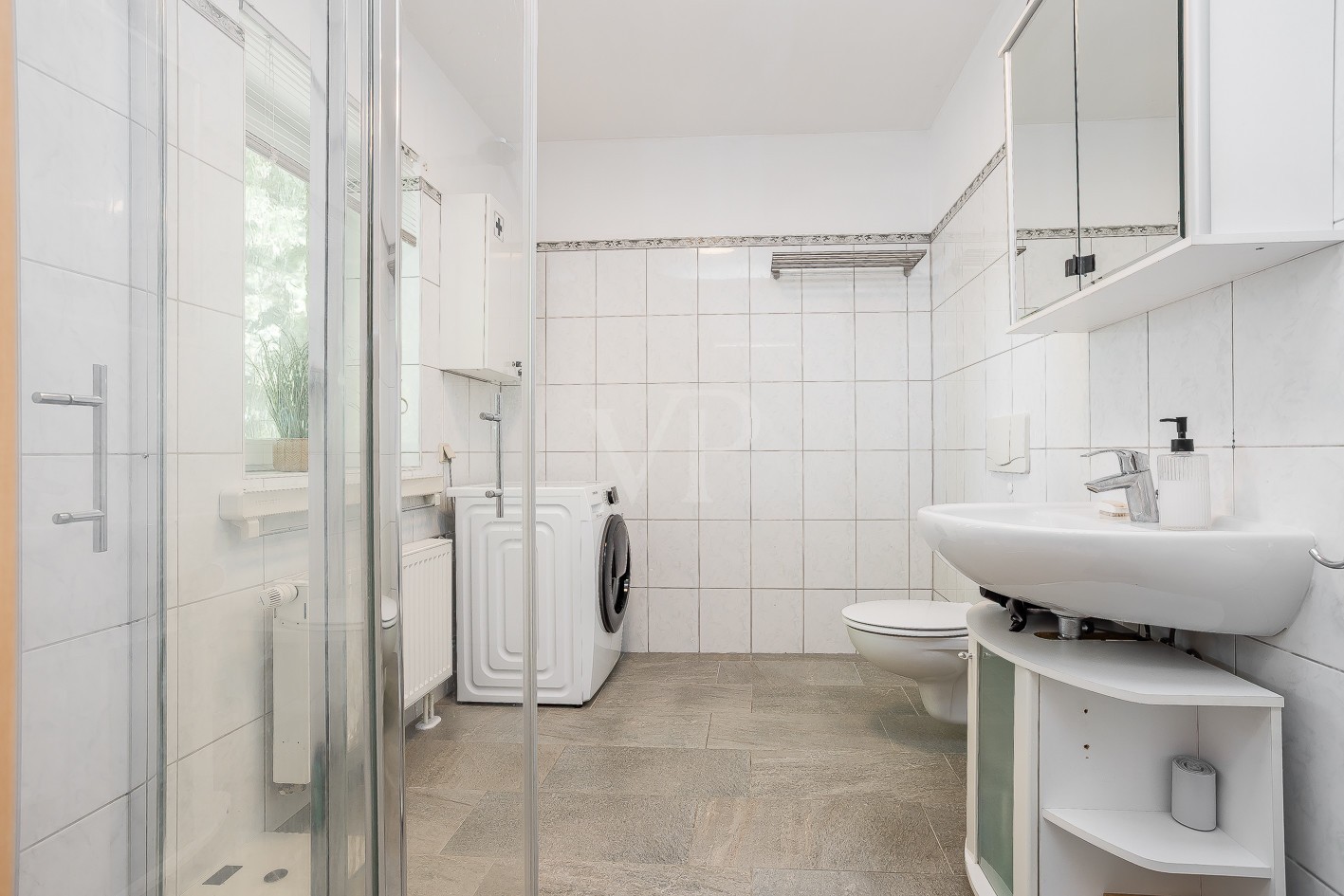 Einliegerwohnung Bad EG