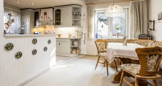 von_poll_real_estate_property_25068017_image_1