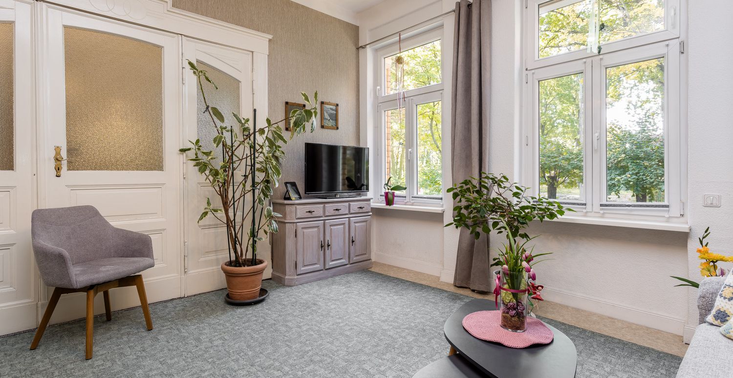Zimmer ll EG