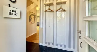 von_poll_real_estate_property_25068007_image_1