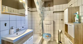 von_poll_real_estate_property_25068007_image_2