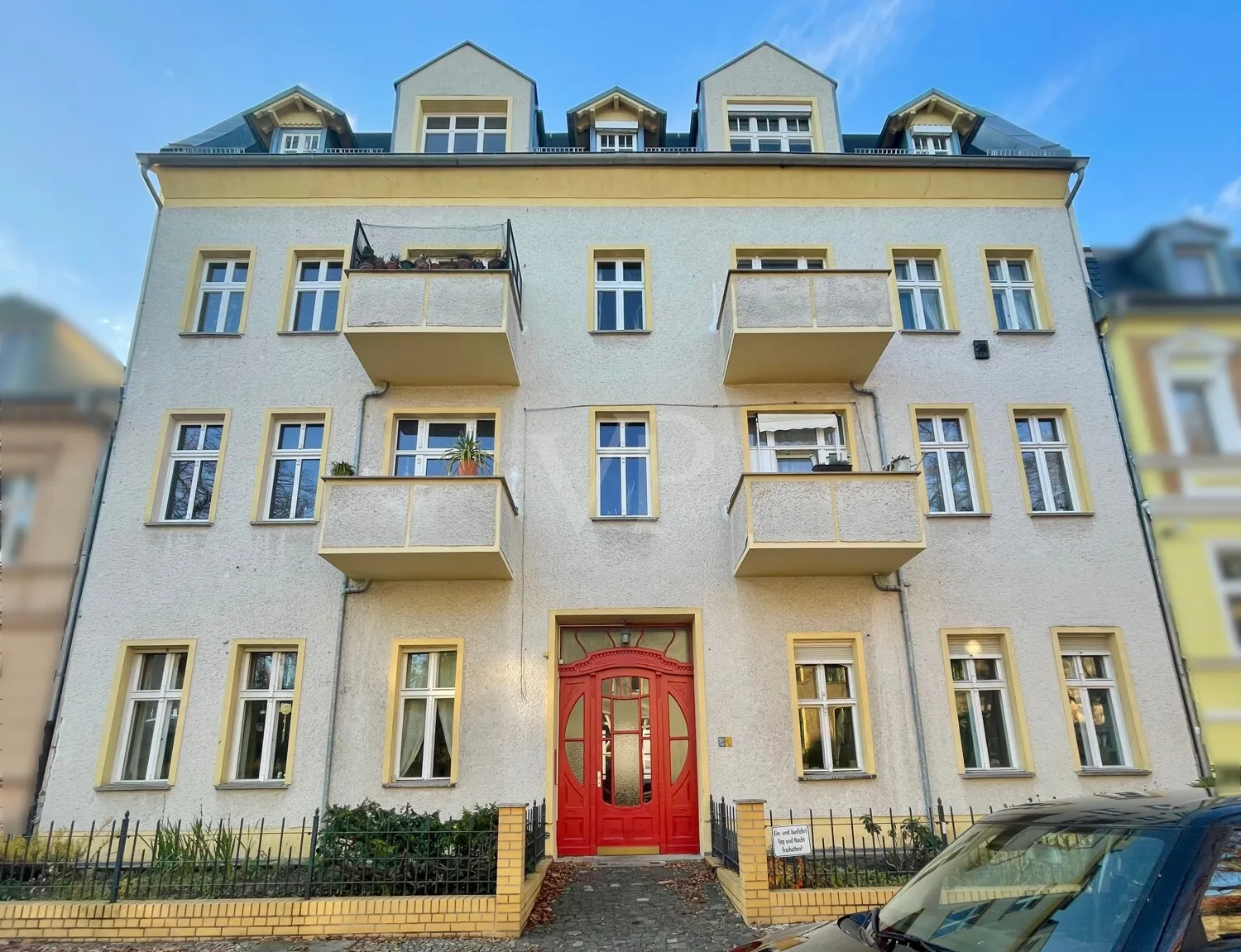 Straßenansicht