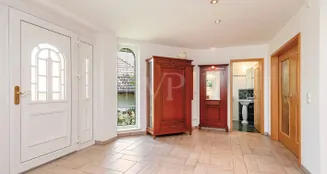 von_poll_real_estate_property_25068029_image_1