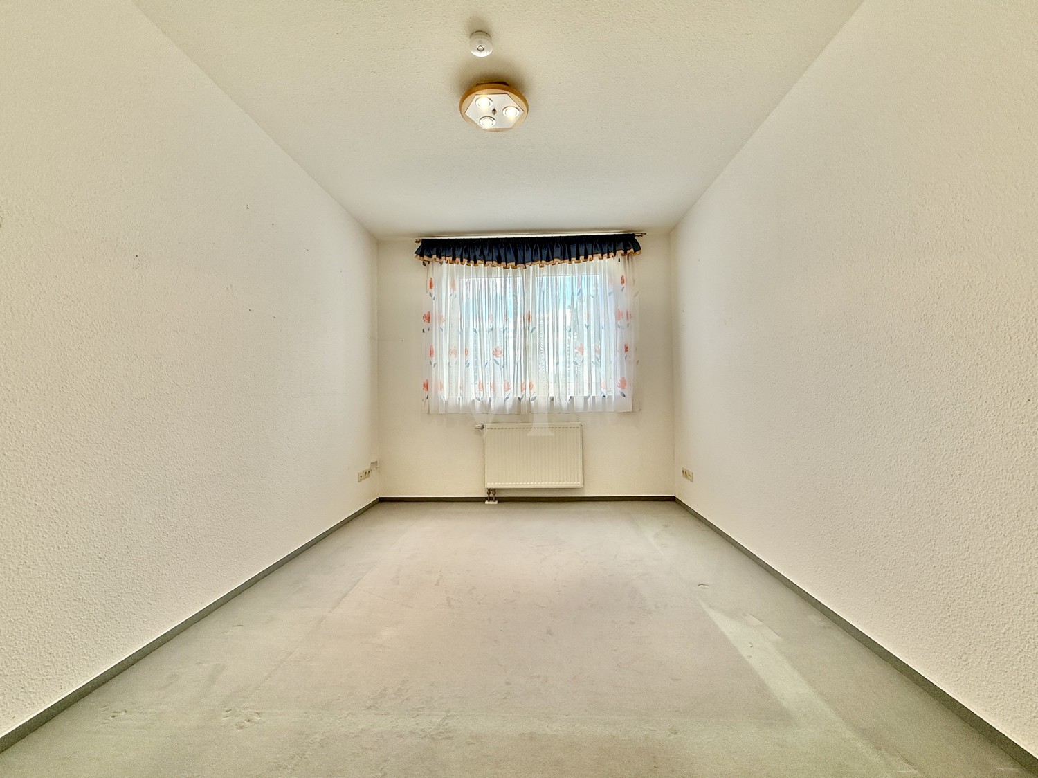 Zimmer l OG