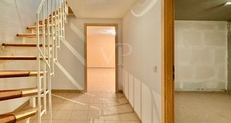 von_poll_real_estate_property_25068031_image_11