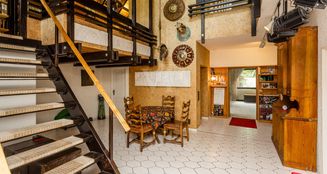 von_poll_real_estate_property_25068033_image_1