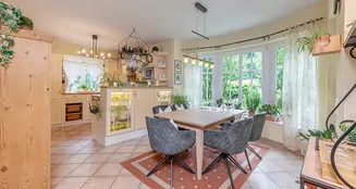 von_poll_real_estate_property_25095026_image_8