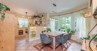 von_poll_real_estate_property_25095026_image_8