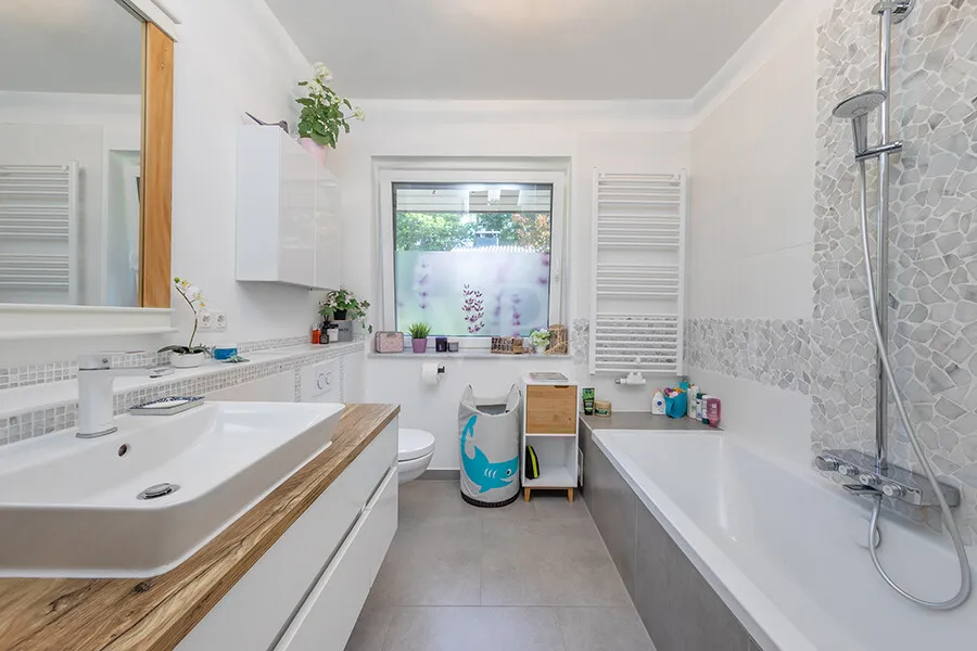Badezimmer EG