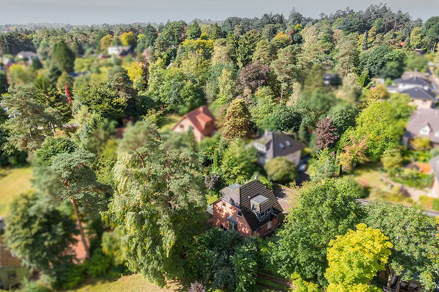 Familienoase mit fünf Zimmern und geschütztem Garten