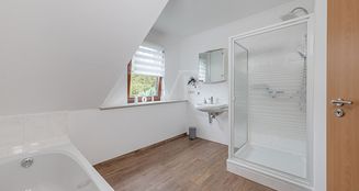 von_poll_real_estate_property_24095026_image_15