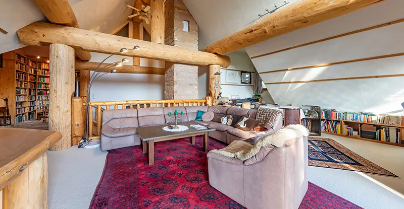 Einzigartiges kanadisches Blockbohlenhaus mit ELW