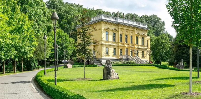 von Poll Immobilien GmbH