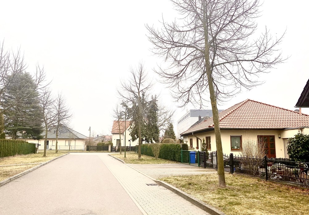 Straßenansicht Herbst