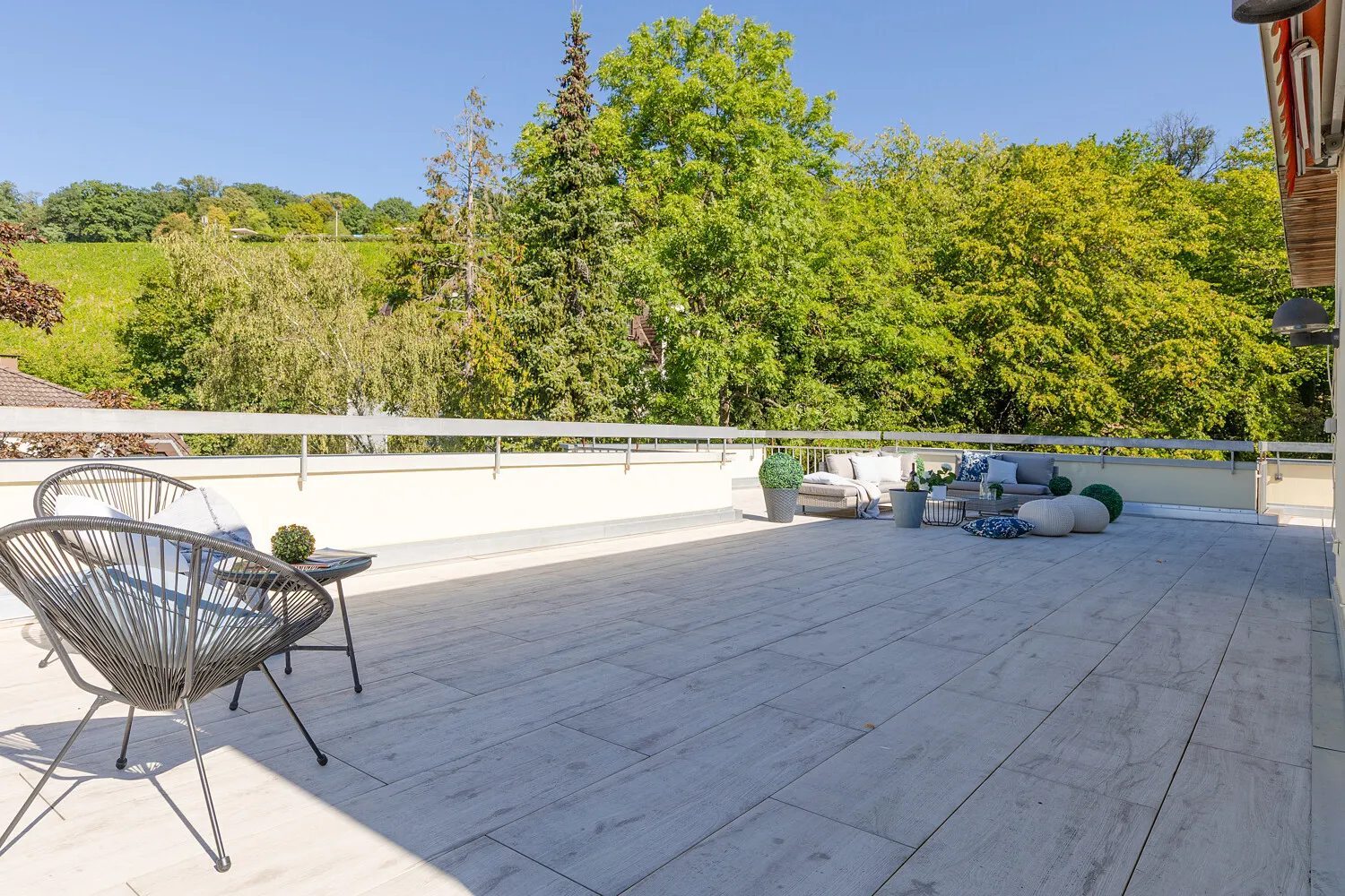 Exklusive Terrasse mit Panoramablick